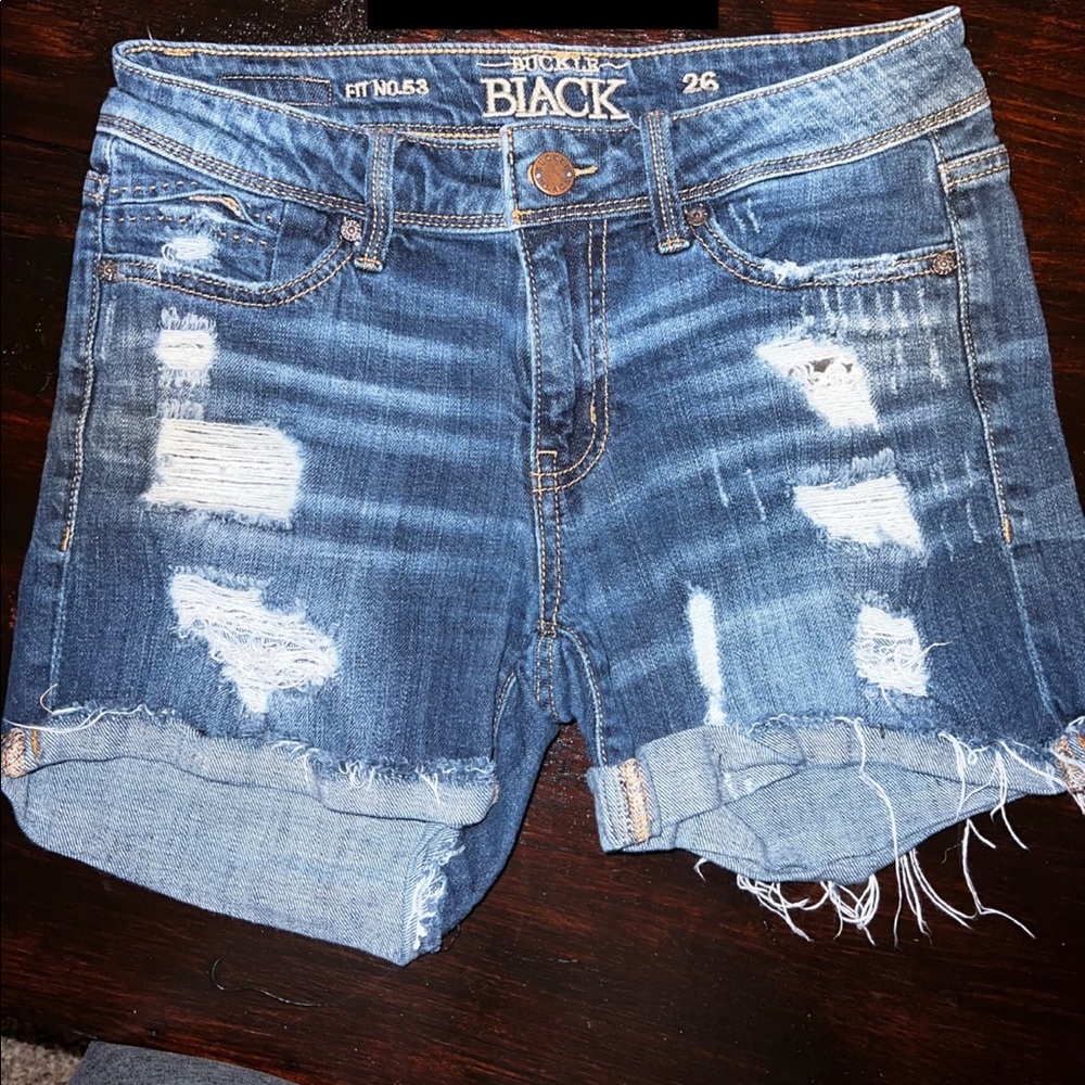 Buckle black shorts